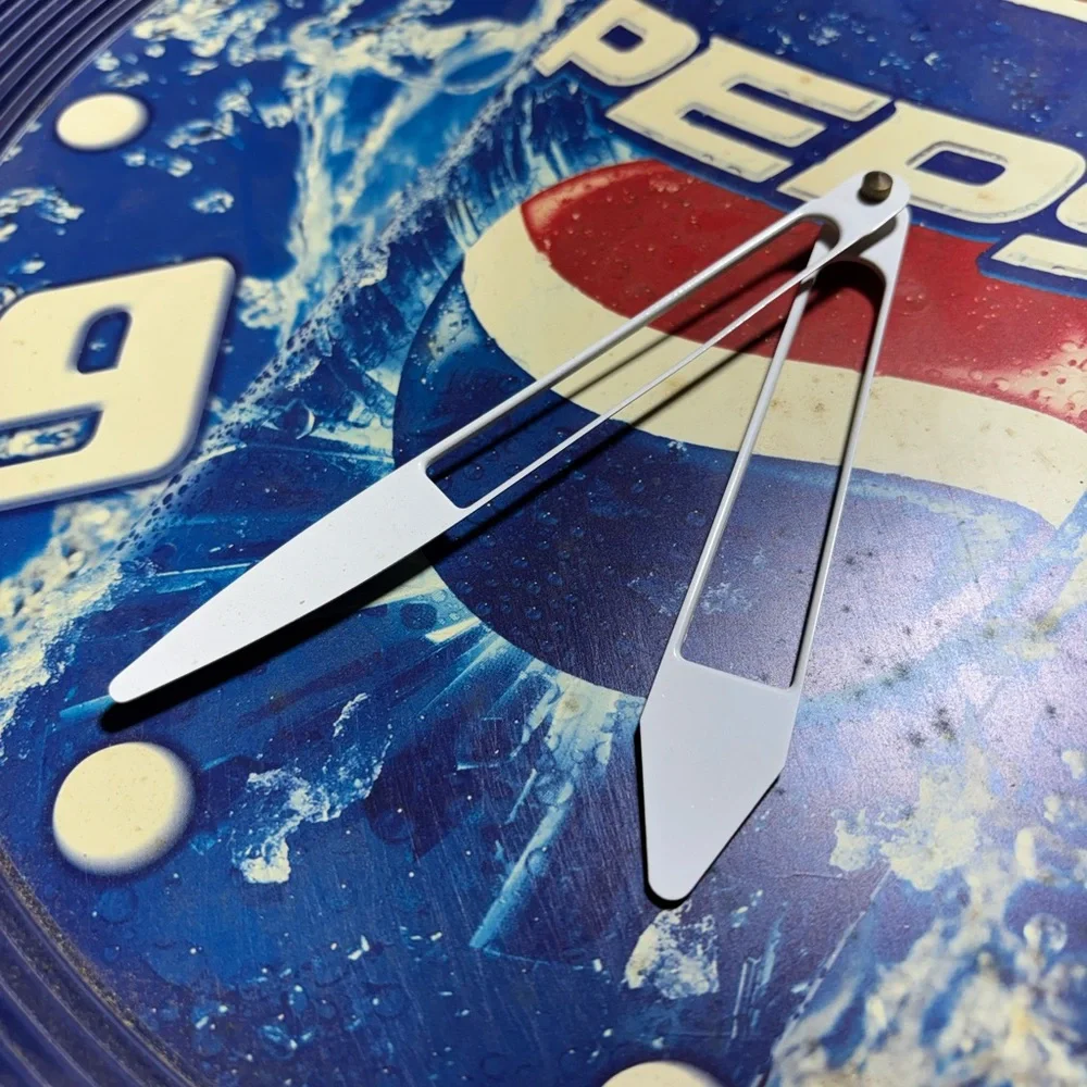 PEPSI Soda Advertising‎ Sign Clock Vintage
